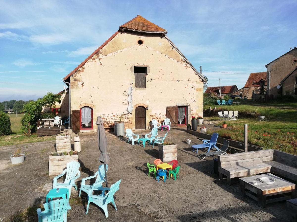 Domaine De La Madeleine Bed & Breakfast Ygrande ภายนอก รูปภาพ