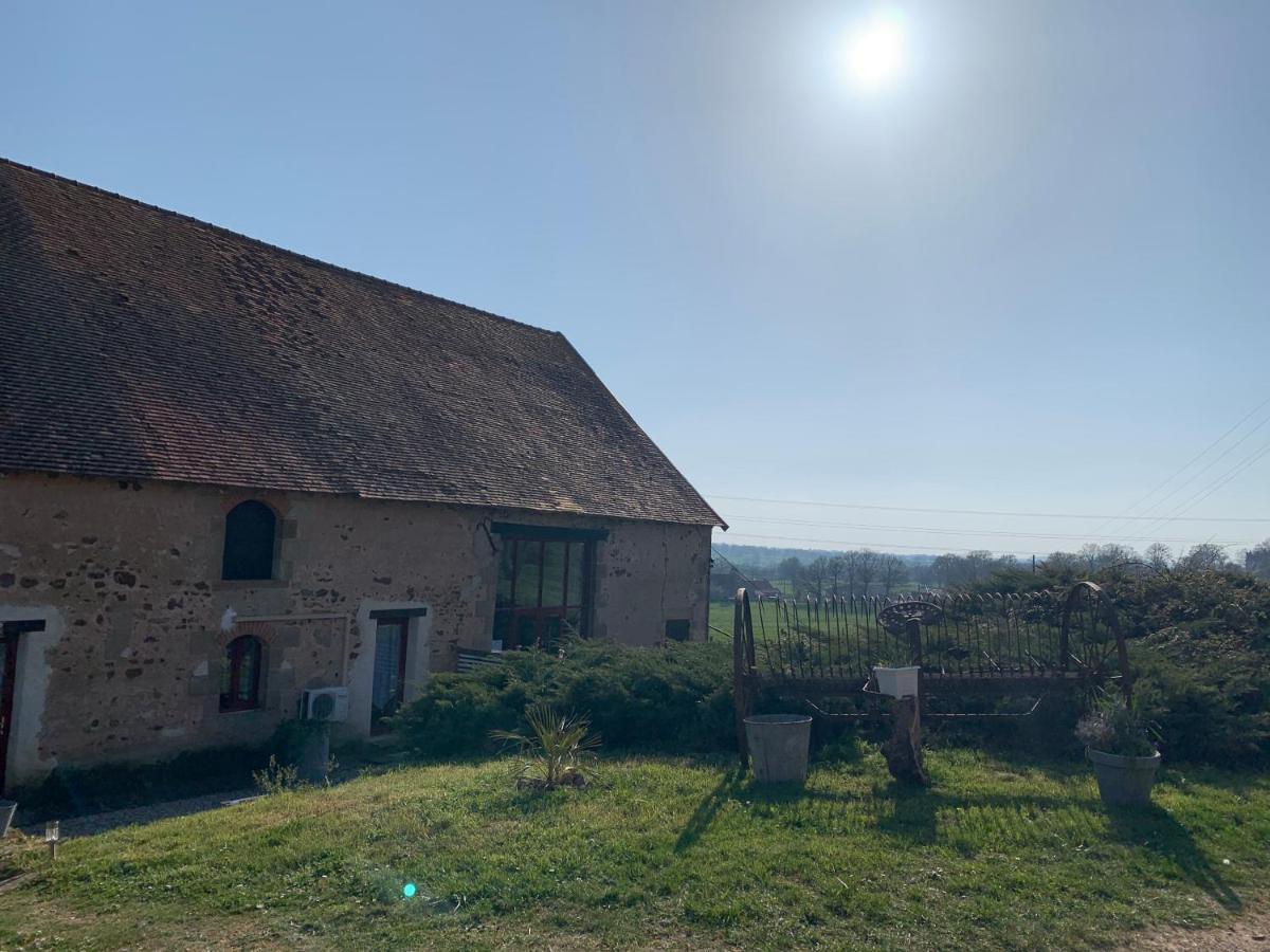 Domaine De La Madeleine Bed & Breakfast Ygrande ภายนอก รูปภาพ